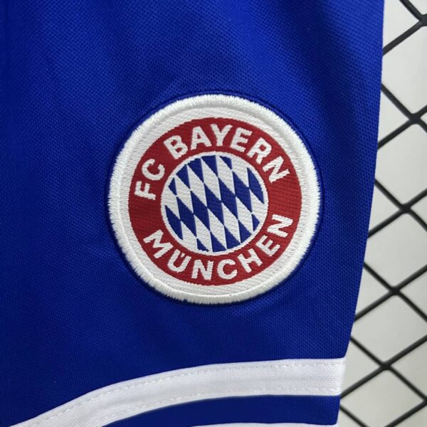 Bayern Munich 1995-97 Home Kids Kit - Image 9