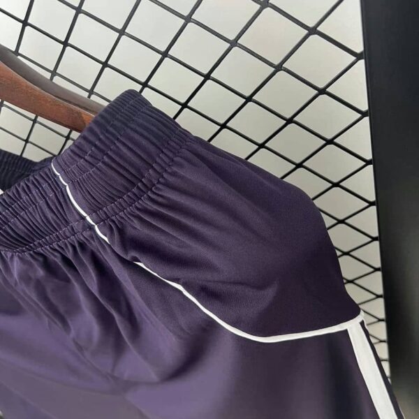 Manchester United 2025-26 Shorts - Image 4