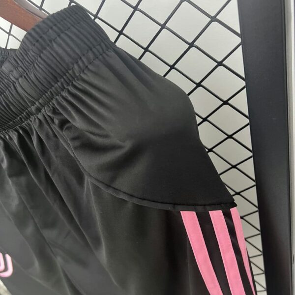 Juventus 2025-26 Home Shorts - Image 4