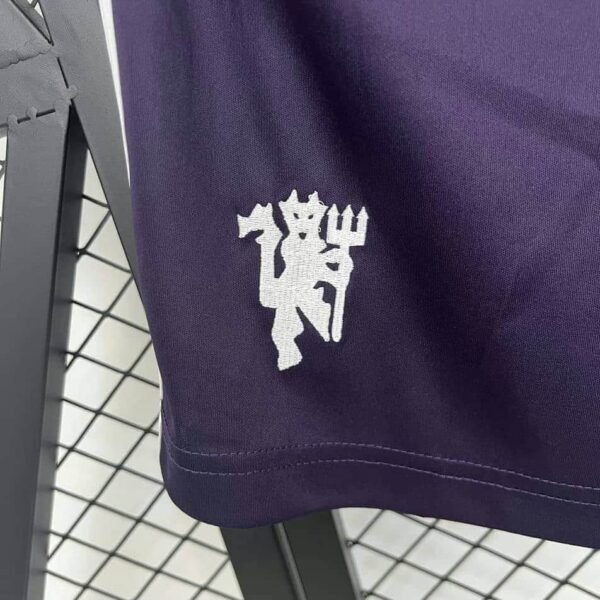 Manchester United 2025-26 Shorts - Image 5