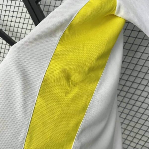 Tottenham Hotspur 2009-10 Home Retro Jersey - Image 7