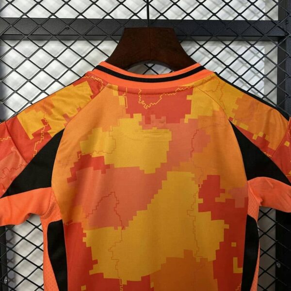 Paris Saint-Germain 2025-26 Special Edition Orange Kids Kit - Image 8