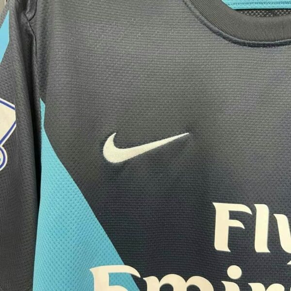 Arsenal 2011-12 Away Retro Jersey - Image 8